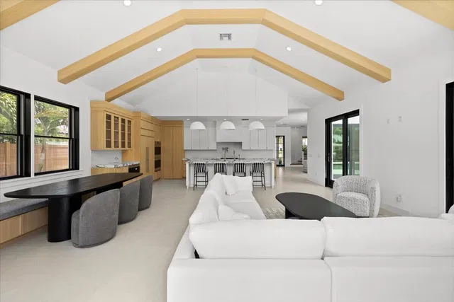 Residence photo 11