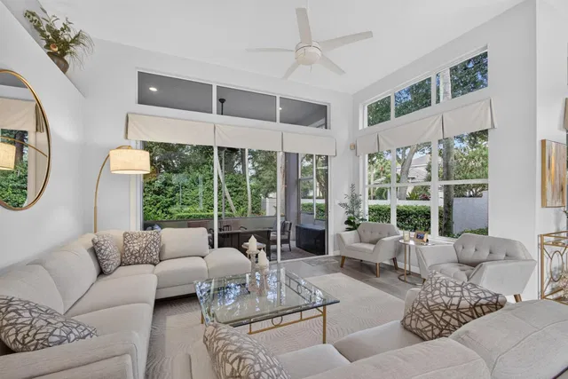 Willoughby Golf Club Residence photo 12