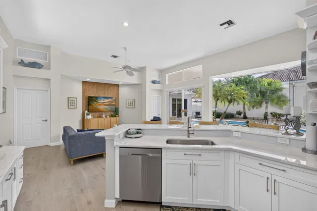 Willoughby Golf Club Residence photo 25