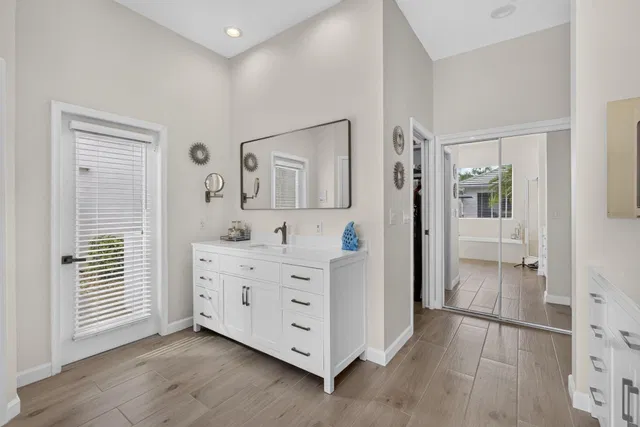 Willoughby Golf Club Residence photo 33