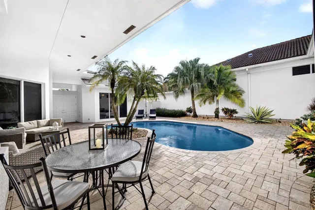 Willoughby Golf Club Residence photo 47