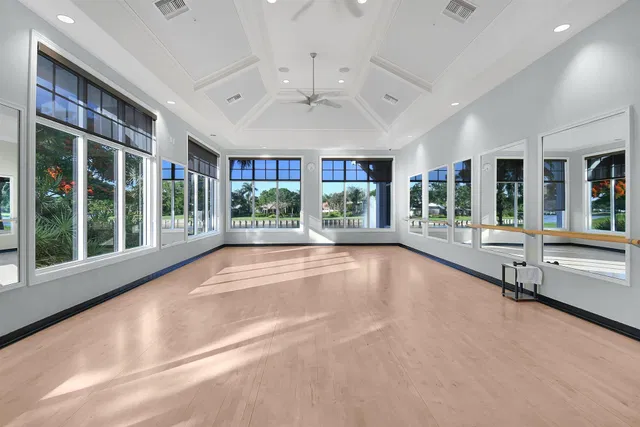 Willoughby Golf Club Residence photo 76
