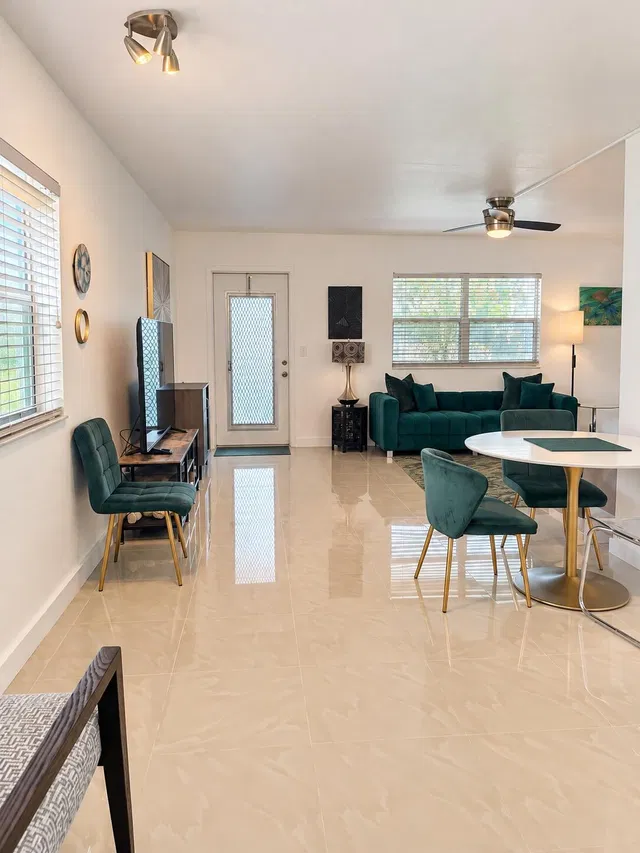 Residence photo 14