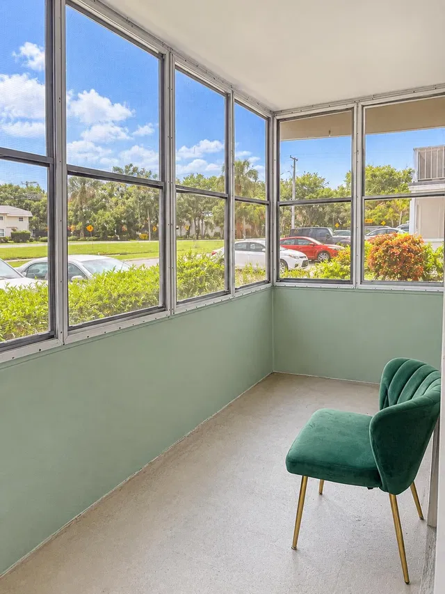 Residence photo 26