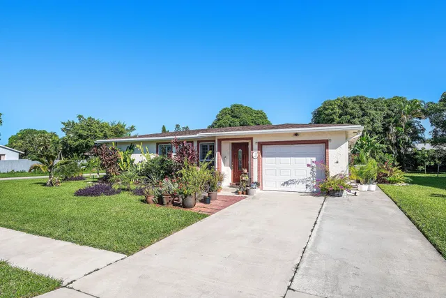 Residence photo 3