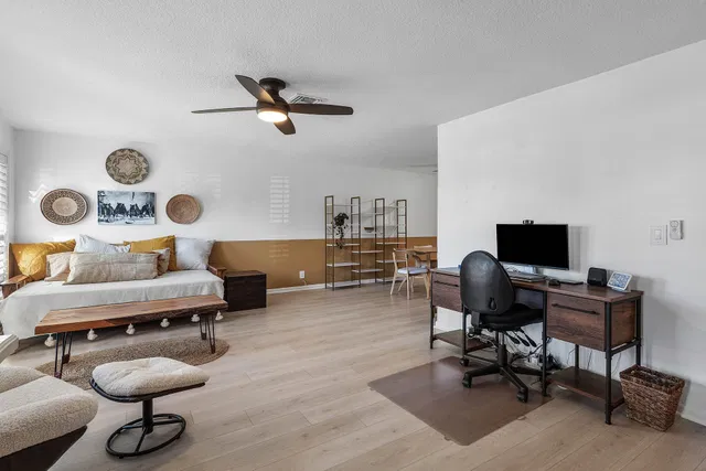 Residence photo 11