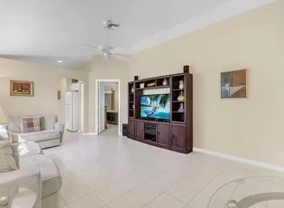 Residence photo 4
