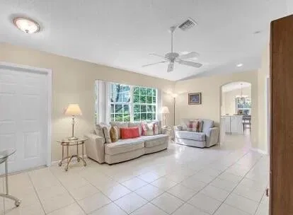 Residence photo 5