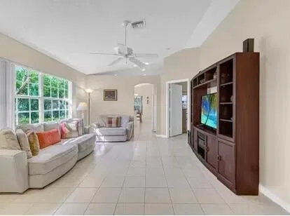 Residence photo 6