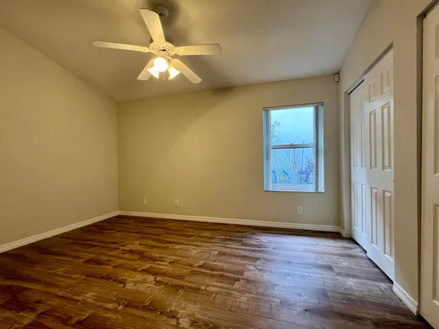 Residence photo 10