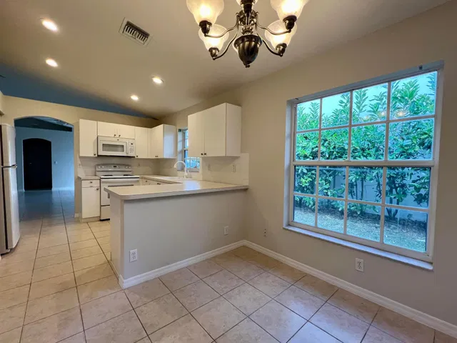 Residence photo 14