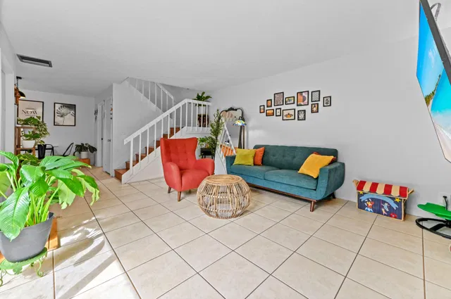 Residence photo 5
