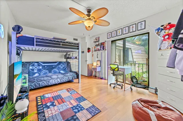 Residence photo 15