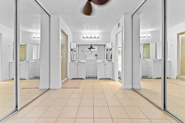 Residence photo 19