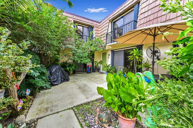 Residence photo 23