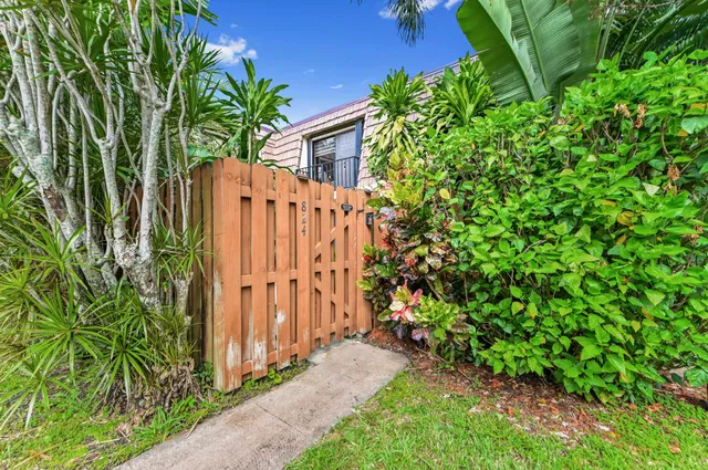 Residence photo 25