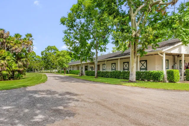  Residence photo 5
