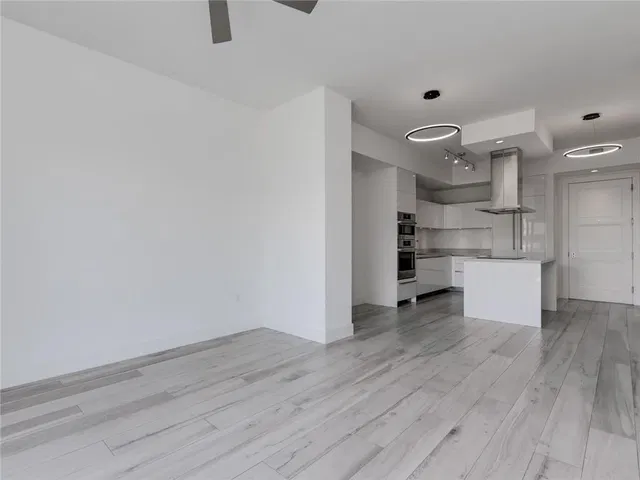 Tower 155 Unit 424 photo 12
