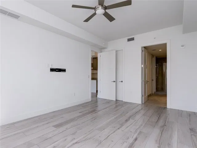 Tower 155 Unit 424 photo 17