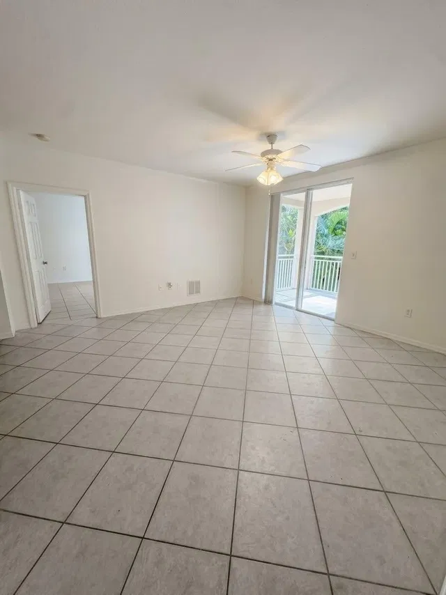 Unit 208 photo 2