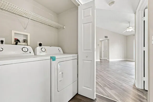 Unit 1410 photo 21