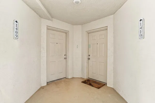 Unit 1410 photo 40