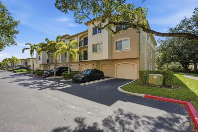 Unit 1410 photo 45