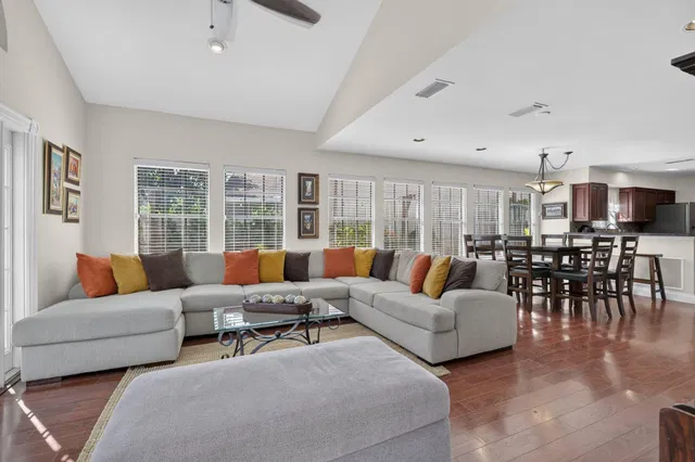 Residence photo 18
