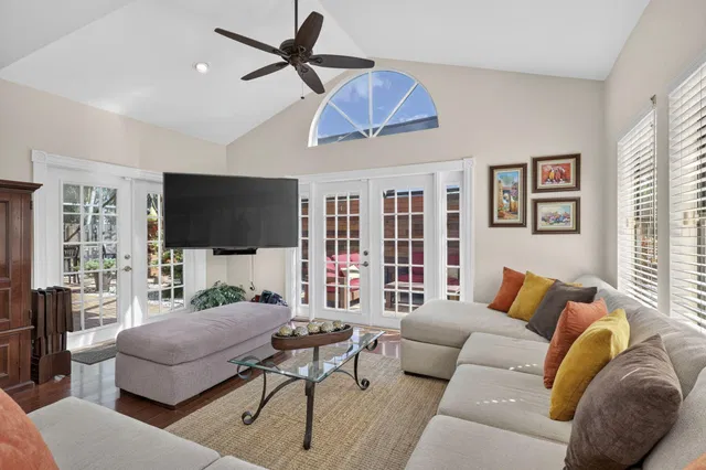 Residence photo 21