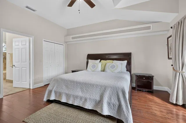 Residence photo 23