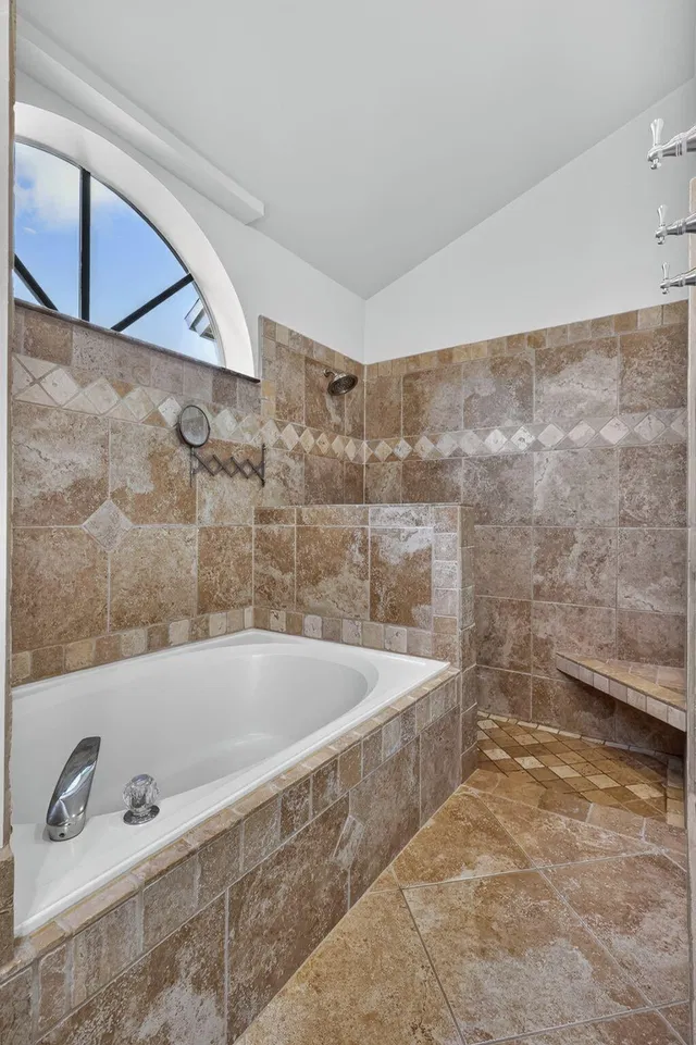 Residence photo 28