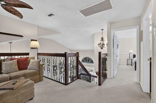Residence photo 30