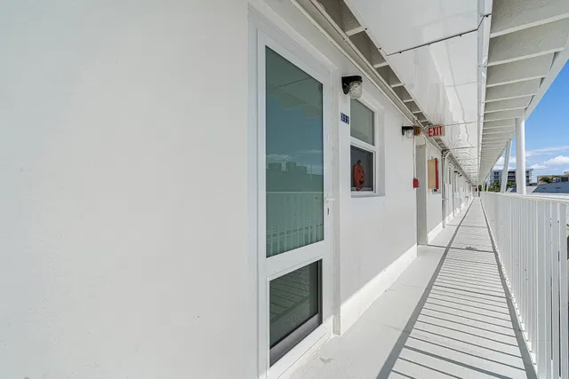 4001 S Ocean South Palm Beach Residence photo 16