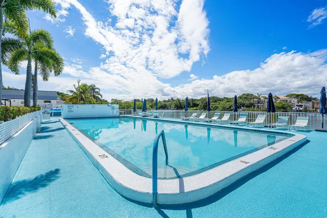4001 S Ocean South Palm Beach Residence photo 18
