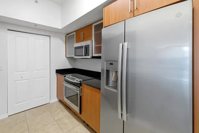 The Prado Unit 825 photo 5