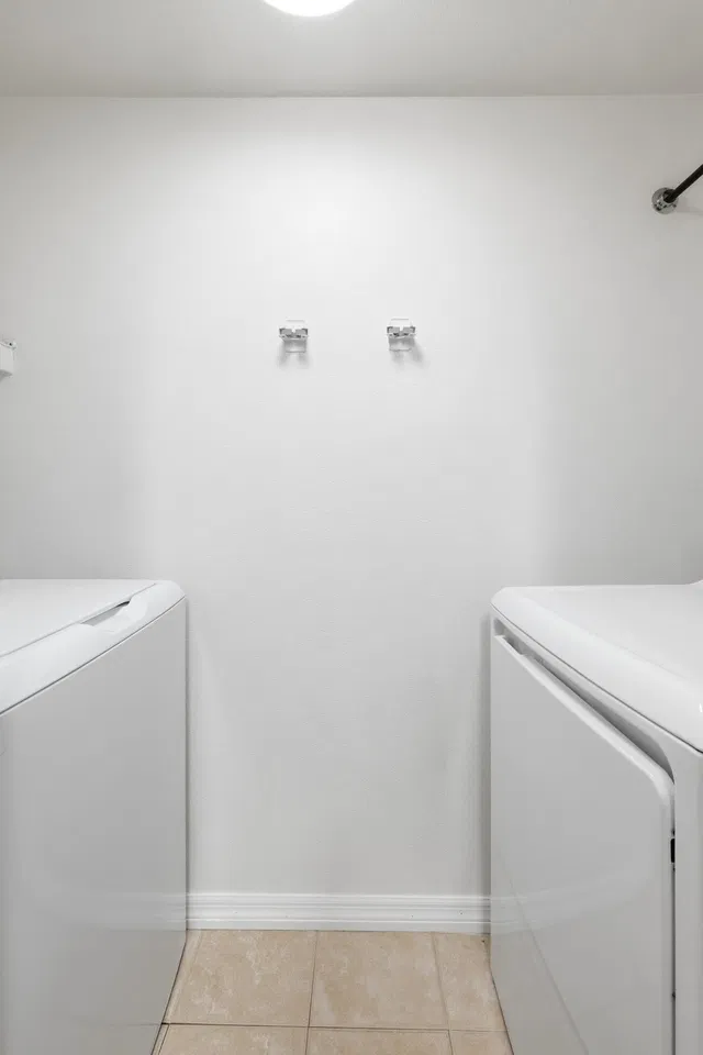 The Prado Unit 825 photo 12