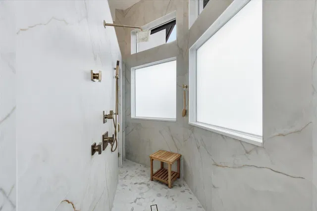 Residence photo 32