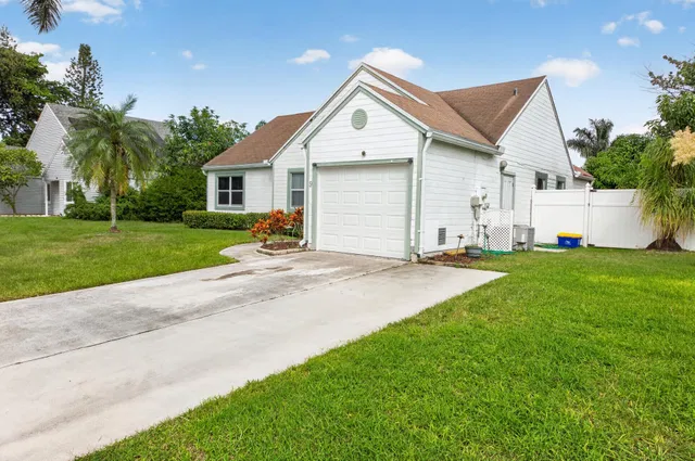 Residence photo 2