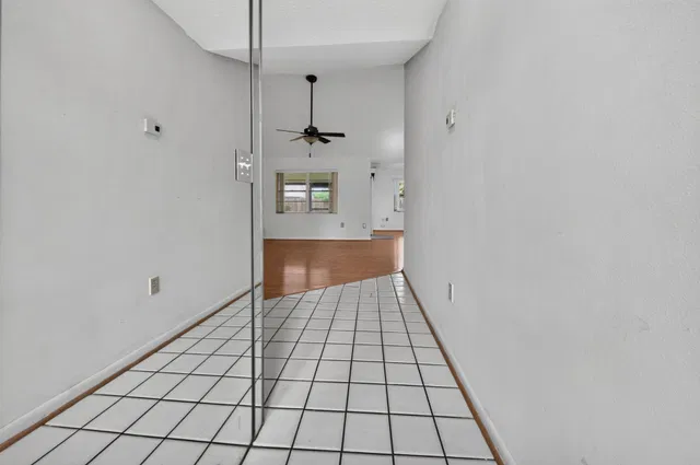Residence photo 5