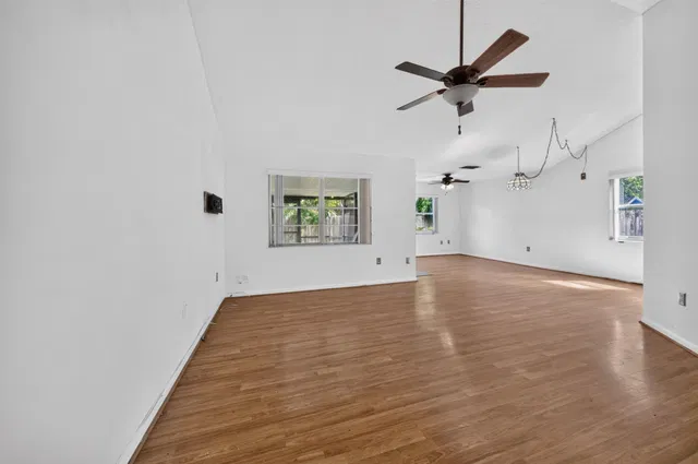 Residence photo 6