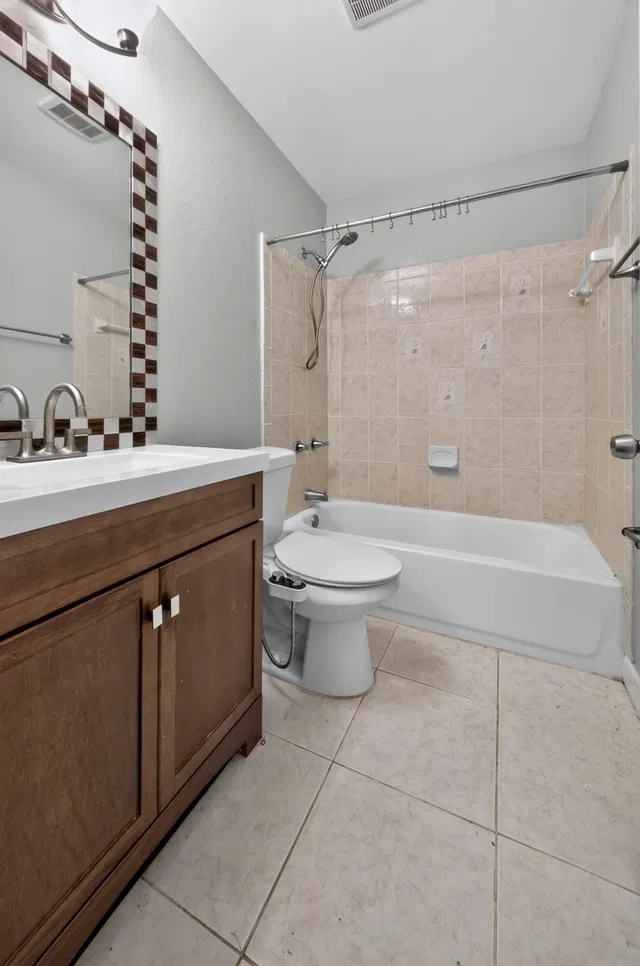 Residence photo 16
