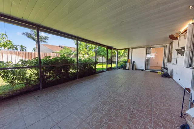 Residence photo 29