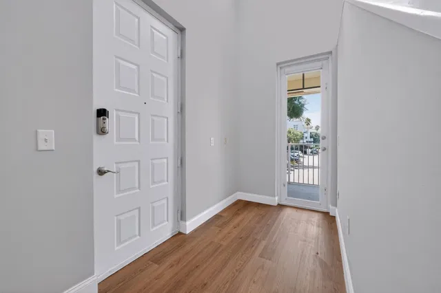 Unit 24 photo 3