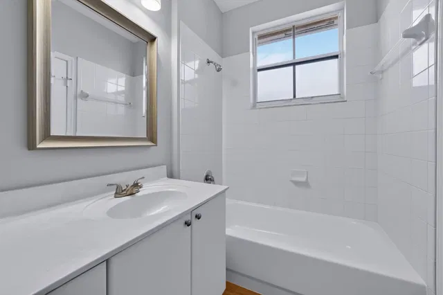 Unit 24 photo 23