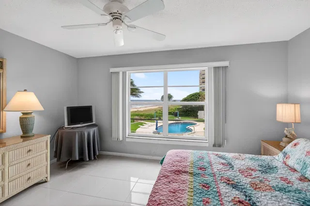 Unit 21 photo 31