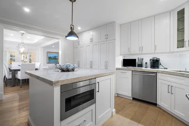 300 Ocean Boulevard Unit 2D photo 15