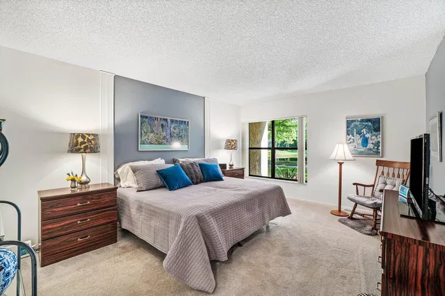 Residence photo 10