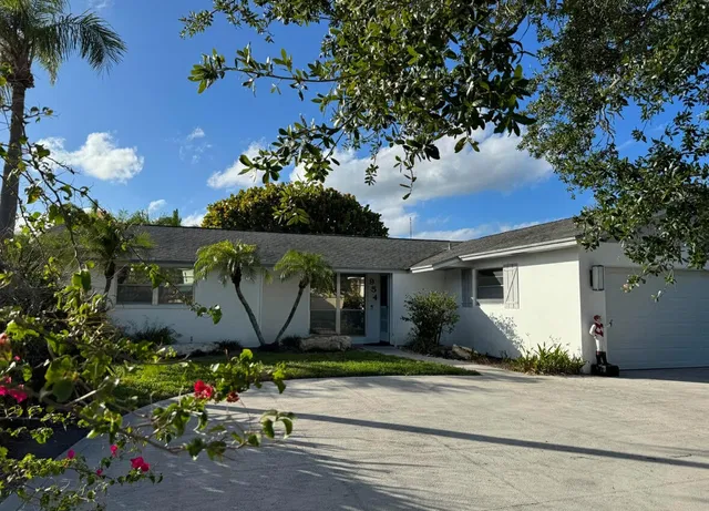 Residence photo 2