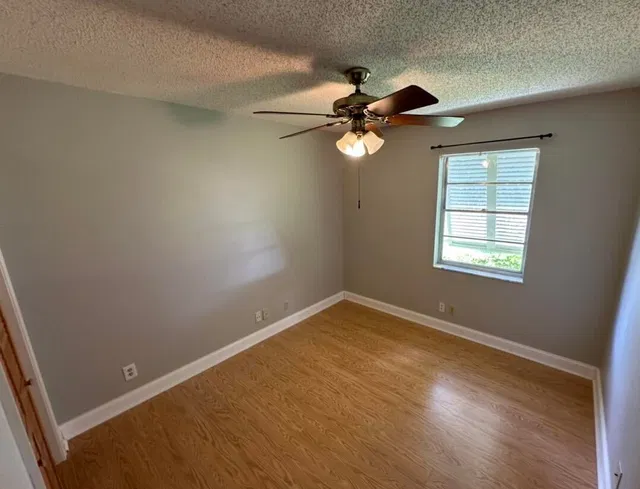 Residence photo 5