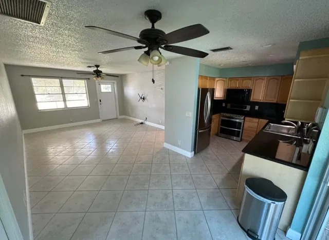 Residence photo 8
